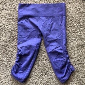 EUC Lululemon Purple Wunder Under Capris 19” Sz 8